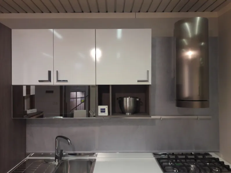 Cucina Stosa moderna lineare grigio in laminato materico Milly