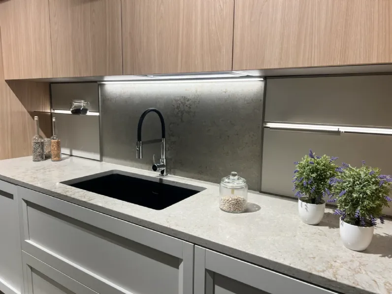Cucina con isola in laccata opaco a prezzo ribassato 62%