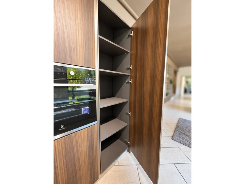 Cucina con isola Artec Cucina modello lungomare  SCONTATA 54%
