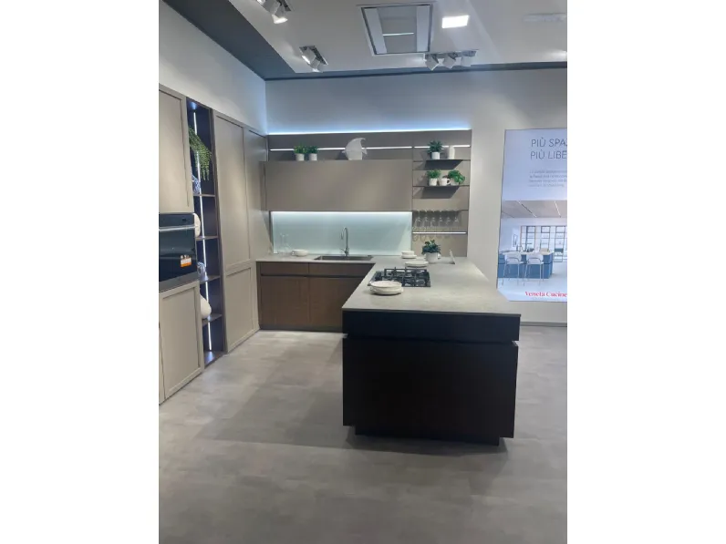 Cucina con penisola in  a prezzo ribassato 53%