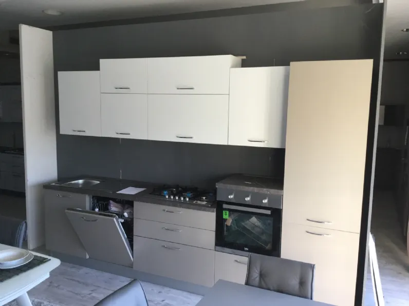 Cucina tortora moderna lineare New smart Mobilturi cucine scontata