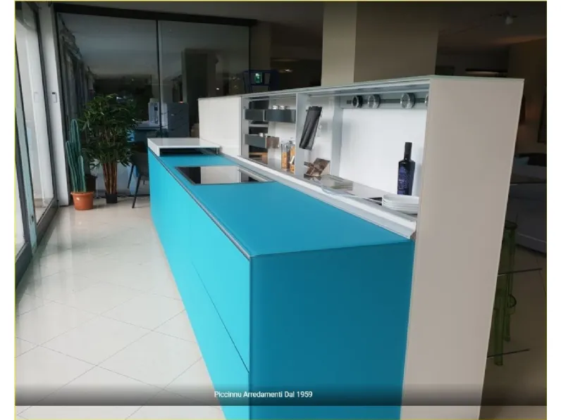 Cucina Valcucine design ad isola azzurra in vetro Cucina artematica vitrum di valcucine