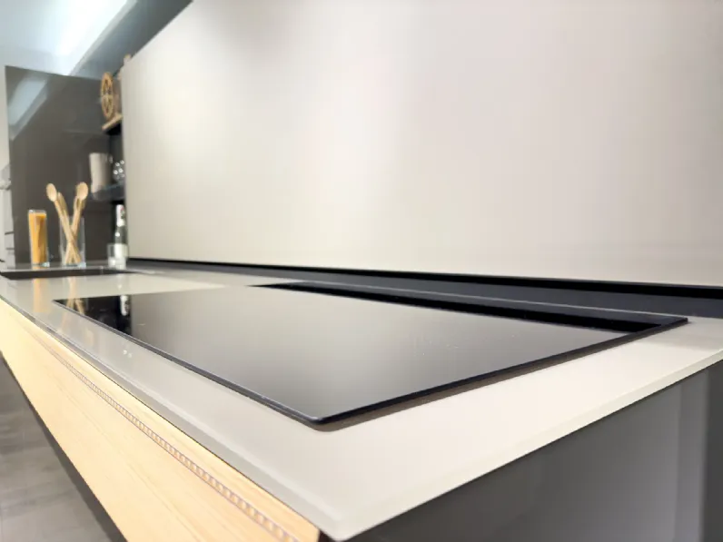 Cucina a PREZZI OUTLET in vetro Valcucine -45%