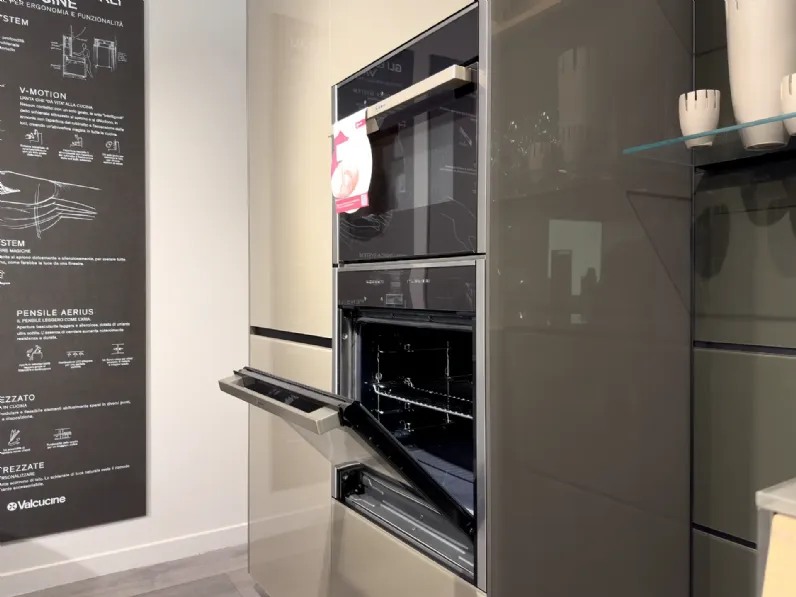 Cucina a PREZZI OUTLET in vetro Valcucine -45%