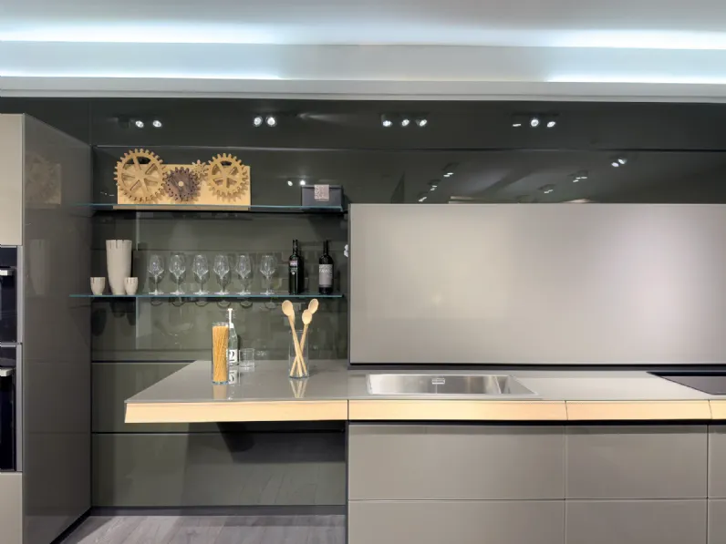 Cucina a PREZZI OUTLET in vetro Valcucine -45%