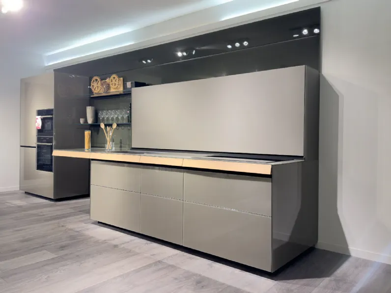 Cucina a PREZZI OUTLET in vetro Valcucine -45%