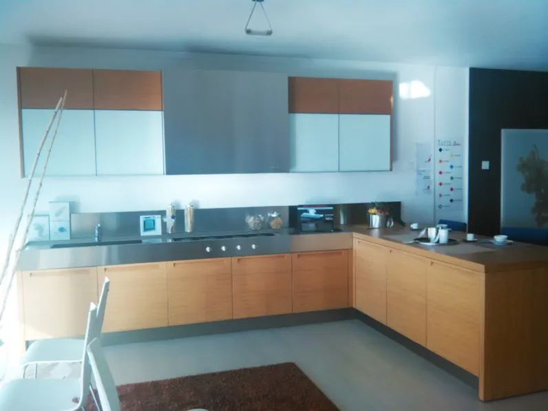 Cucina a prezzo scontato ad angolo moderna Cucina angolare varenna minimal Varenna