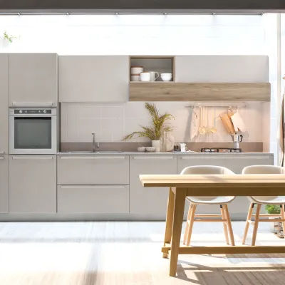 Cucina lineare in laccata modello Start time 11 ad un prezzo riservato 