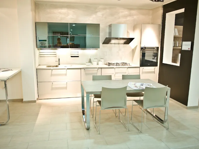 Cucina Diamante moderna altri colori Veneta Cucine lineare scontata 55%