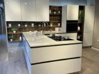 Cucina bianca moderna con penisola Ri-flex Veneta cucine a soli 17800