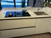 Cucina bianca moderna con penisola Ri-flex Veneta cucine a soli 17800