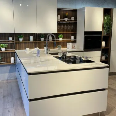 Cucina bianca moderna con penisola Ri-flex Veneta cucine a soli 17800
