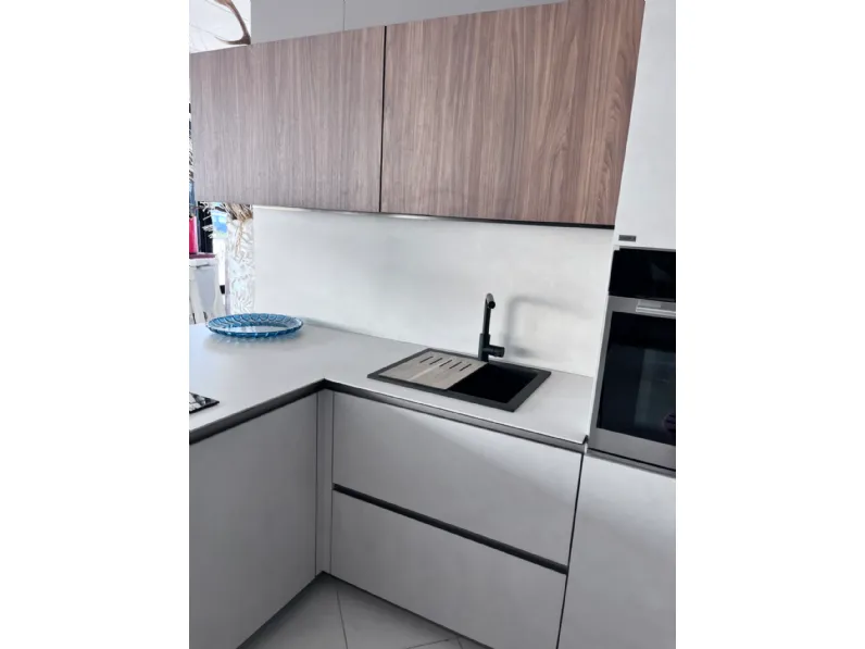 Cucina a PREZZI OUTLET in laminato materico Snaidero -31%