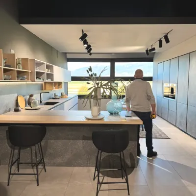 Cucina con penisola moderna altri colori Zecchinon Zecchinon a soli 14640 Euro