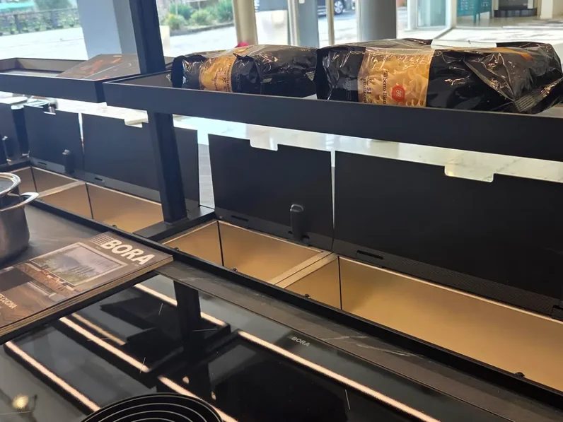 Cucine Zampieri Cucine opaco bianco e laccata metallico acciaio