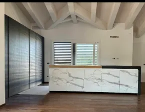 Cucina altri colori design con isola Bluna luxury Binova scontata