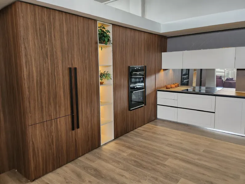 Cucina ad angolo in laccato opaco modello Crono7 ad un prezzo riservato 