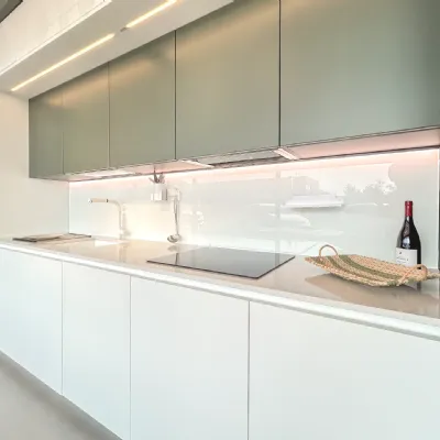 Cucina Cucina trend verde opaco moderna bianca Forma 2000 lineare scontata 40%