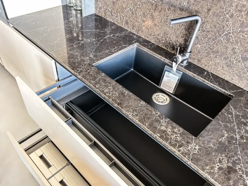 Cucina a PREZZI OUTLET in melaminico Forma 2000 -45%