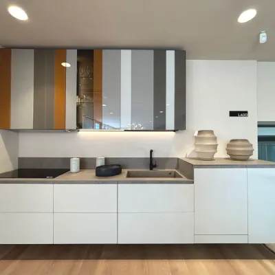 Richiedi il prezzo: cucina tortora moderna Cut + now di Lago in Offerta Outlet 