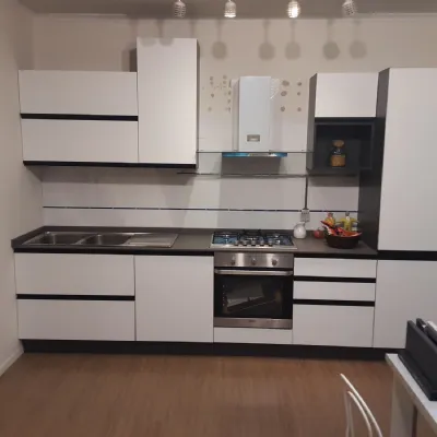 CUCINA Mobilturi Nova  PREZZO OUTLET scontata 55%