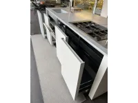 Scopri la cucina ad isola Case System in laccato opaco bianco a prezzo scontato!