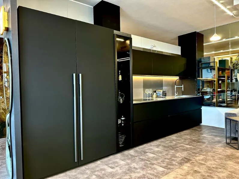 Cucina a prezzo ribassato lineare design Glass Zampieri cucine