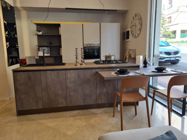 Scopri la cucina Korinna Evo a prezzo scontato! Design unico ed elegante.