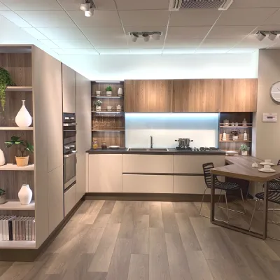 Scopri la cucina Start time presa di Veneta cucine in OFFERTA OUTLET 