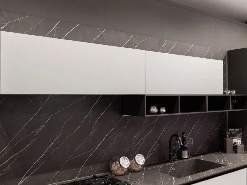 Cucina lineare in laminato opaco a prezzo scontato 35%