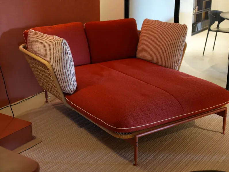 Divano per l'esterno Cassina modello Esosoft 582 con cuscino  SCONTATO