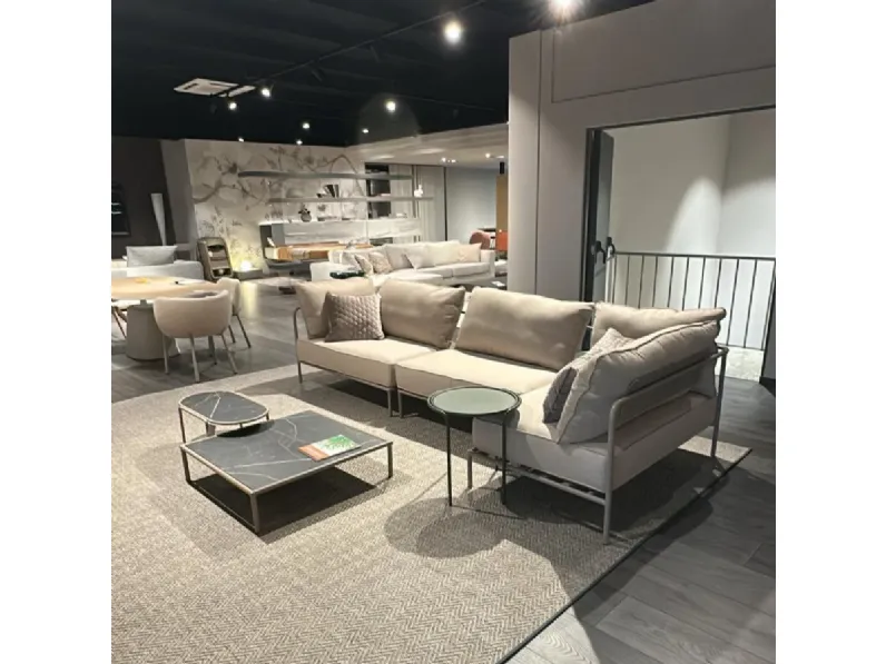 Divano per l'esterno Scab modello Flap con tavolini SCONTATO