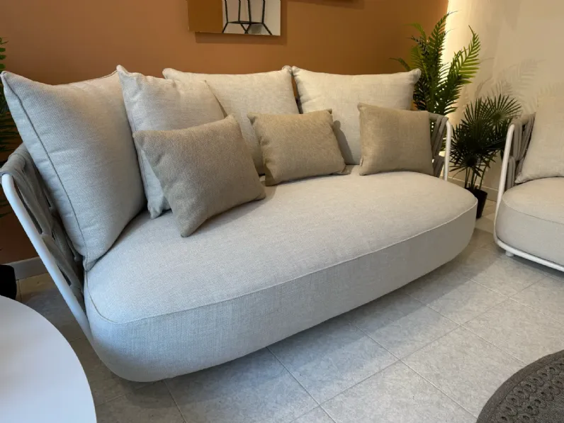 Divano da giardino Swipe sofa a marchio Talenti a prezzo scontato