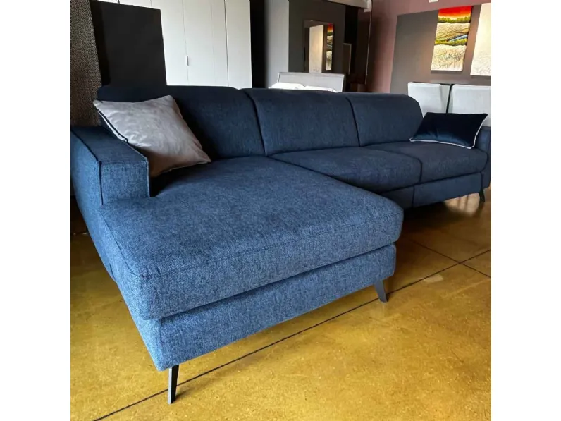 Divano con penisola Chistopher  Le comfort in OFFERTA - 29%