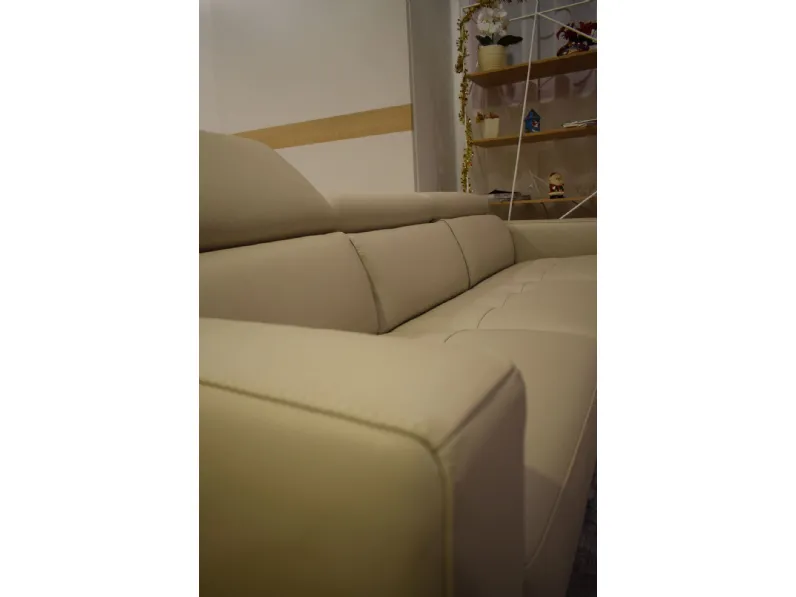 Divano Letto con penisola Matt Collezione esclusiva in Offerta Outlet a 2300 Euro