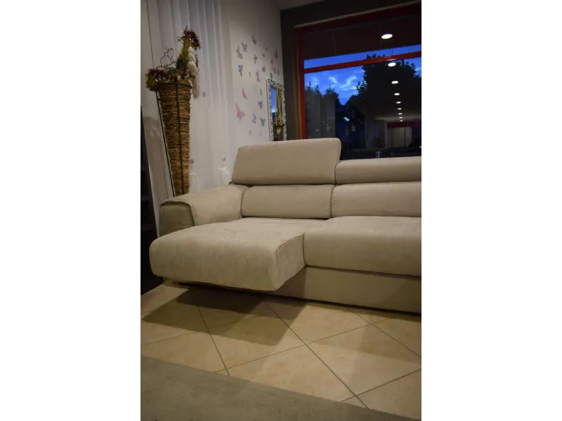 Divano Beth Collezione esclusiva a PREZZO OUTLET scontato del 50%