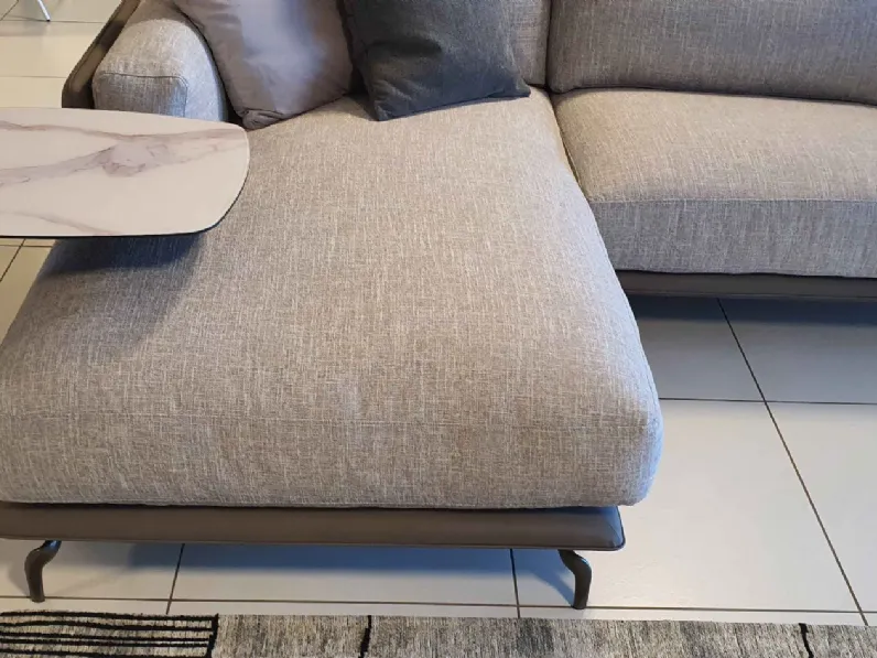 Divani letto con penisola tessuto in poliuretano  Ditre italia a prezzo Outlet