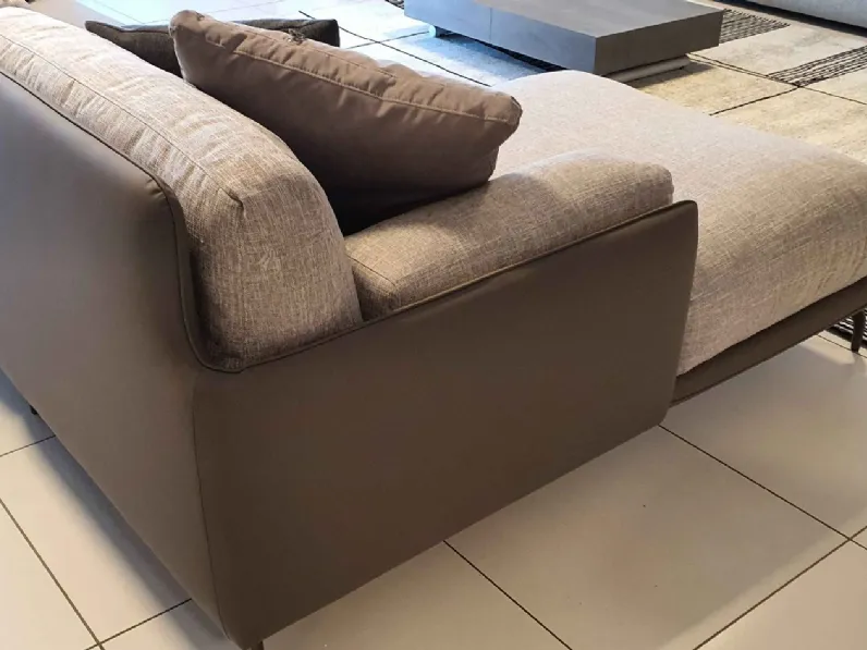 Divani letto con penisola tessuto in poliuretano  Ditre italia a prezzo Outlet