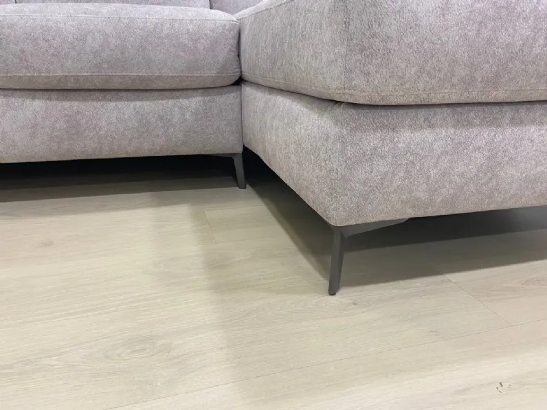 Divani letto con penisola Sasha di Collezione esclusiva a prezzo ribassato