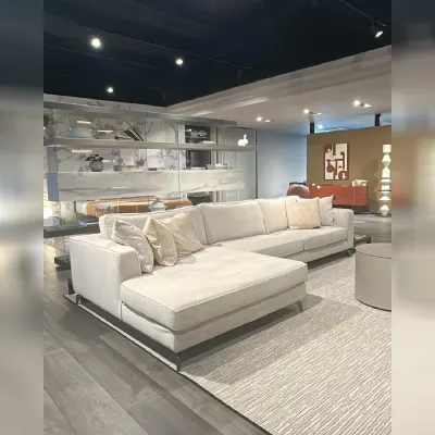 Divano a 5 posti modello Carr� �di Calligaris a prezzo riservato 