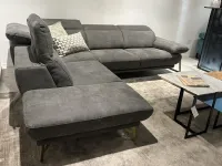 Divano Avery  di La casa moderna in stile moderno in Offerta Outlet
