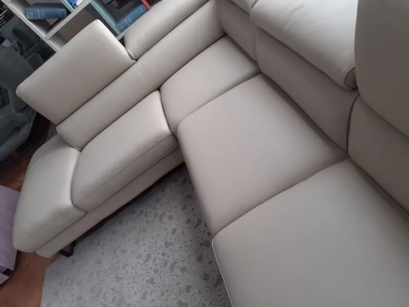 Divano in Pelle stile moderno modello Cubic scontato - 53%