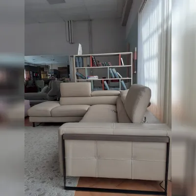 Divano angolare Cubic Nicoletti Home a prezzo scontato! Acquista ora!