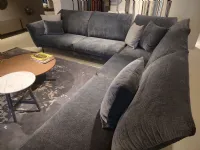 Divano angolare Ditre Italia in tessuto piuma a prezzo Outlet.