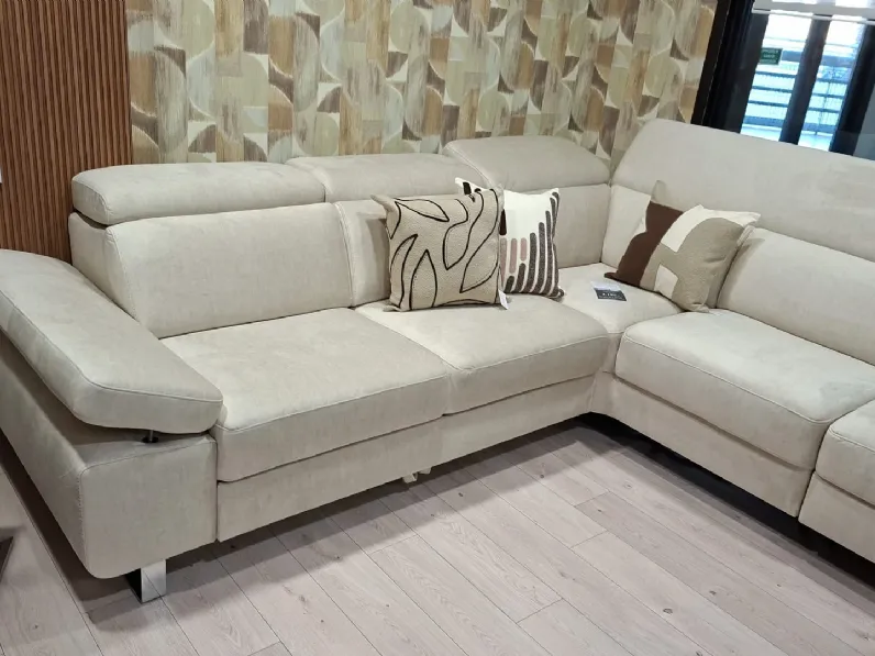 Divano da 5 posti modello Ermione  di Delta salotti scontato