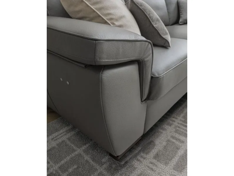 Divano Hollis Collezione esclusiva a PREZZO OUTLET scontato del 30%