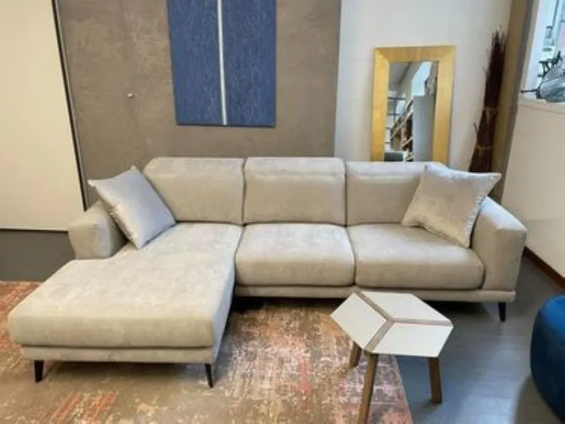 Divano angolare modello Lambert di Le comfort con forte sconto