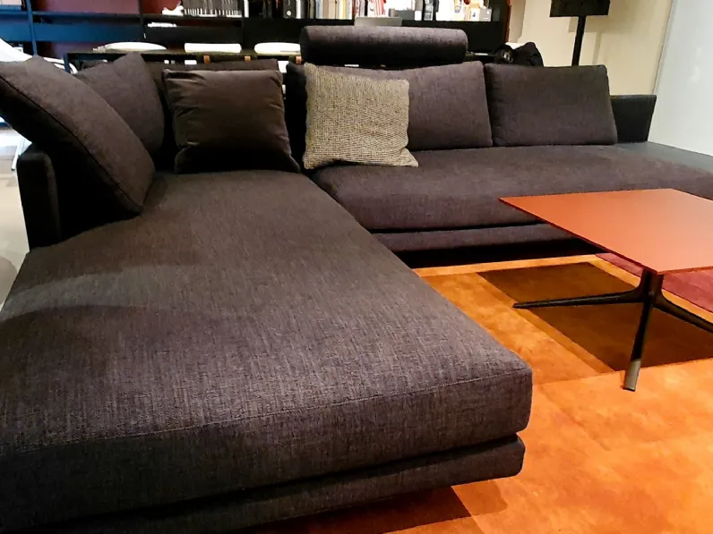 Divano moderno tessuto Mondrian di Poliform con sconto del - 46%