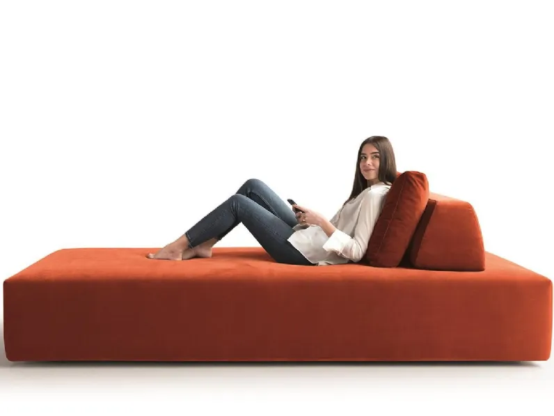 Divano design tessuto Platform di Felis con sconto del - 37%
