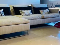 Divano Shanghai di Moroso in stile moderno a prezzo Outlet